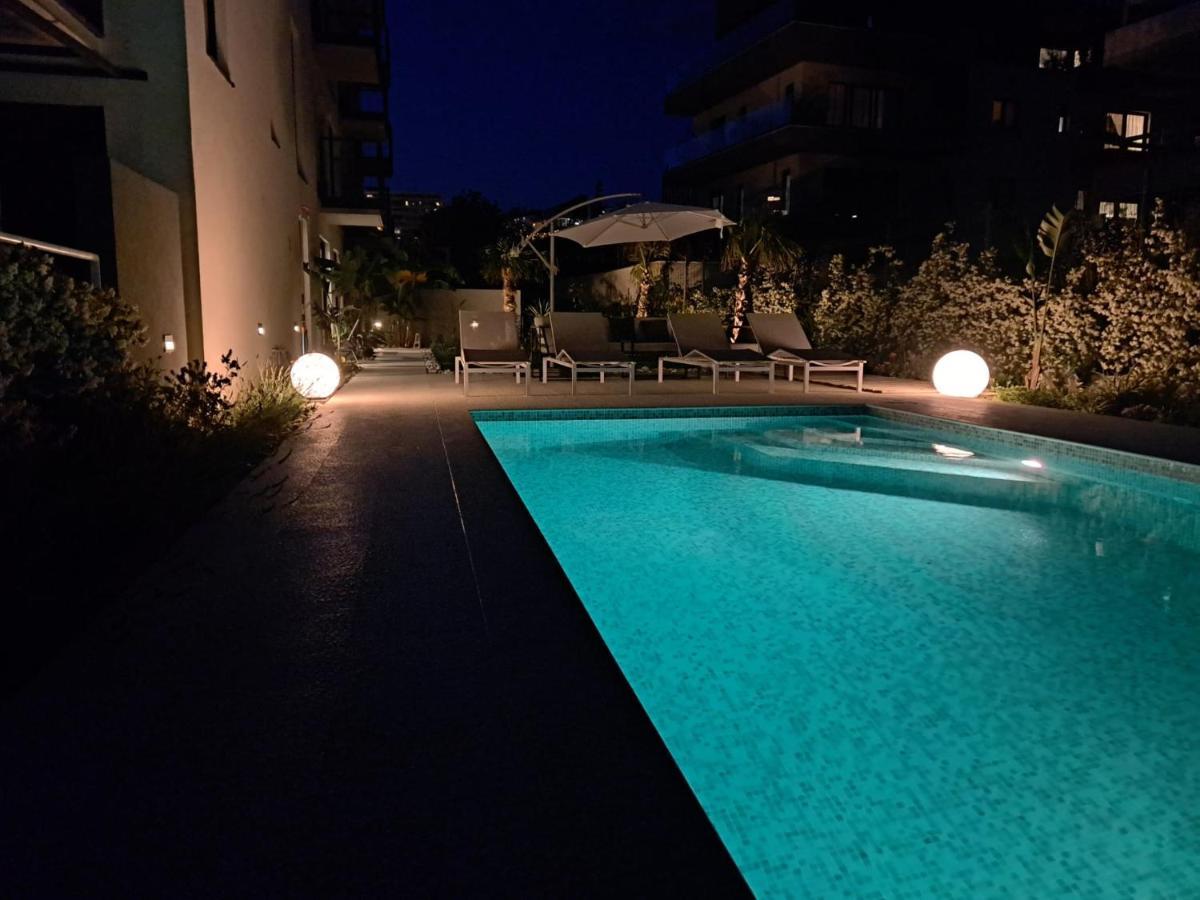 Apartment With Private Pool Split Exterior foto