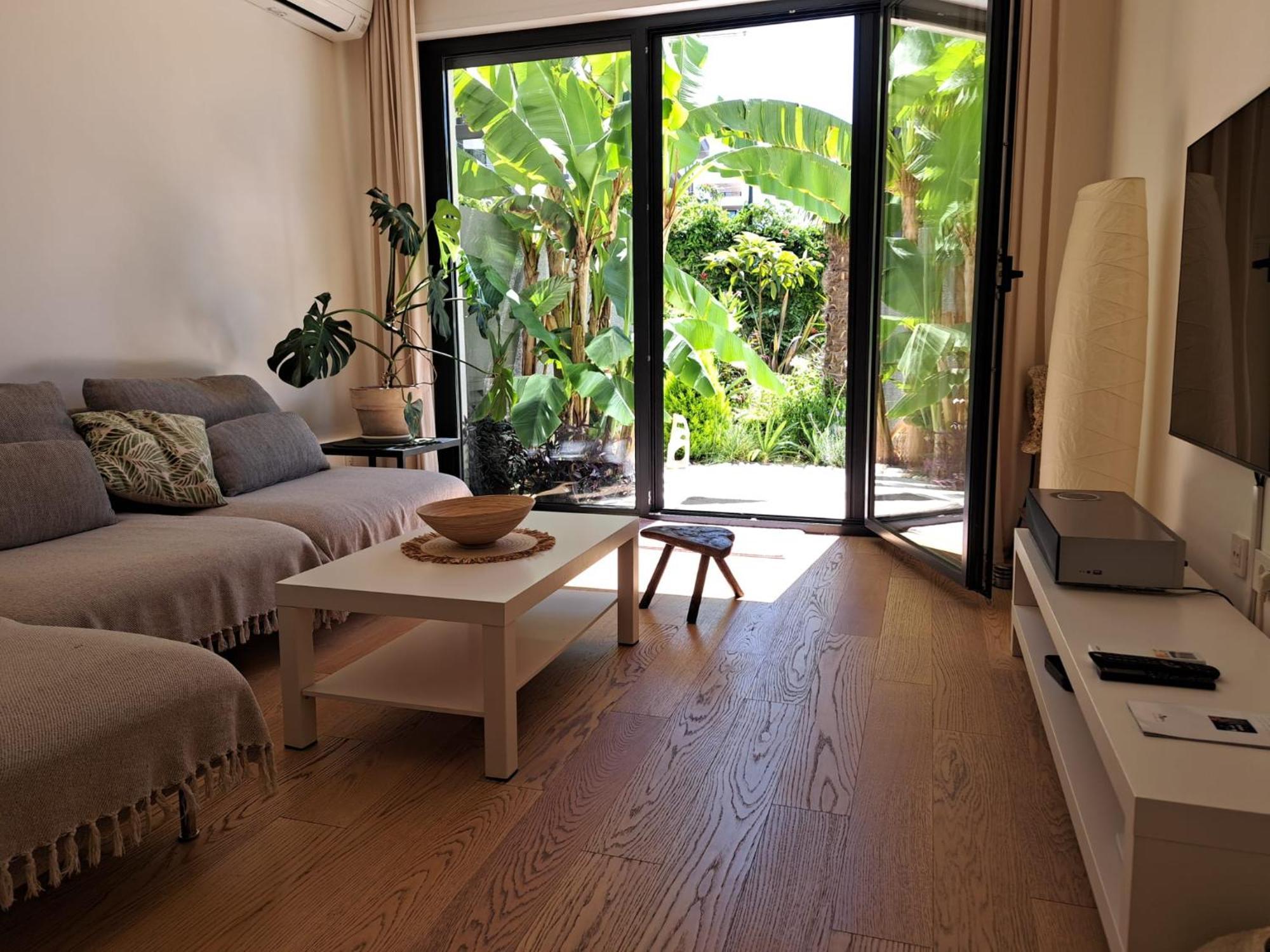 Apartment With Private Pool Split Exterior foto